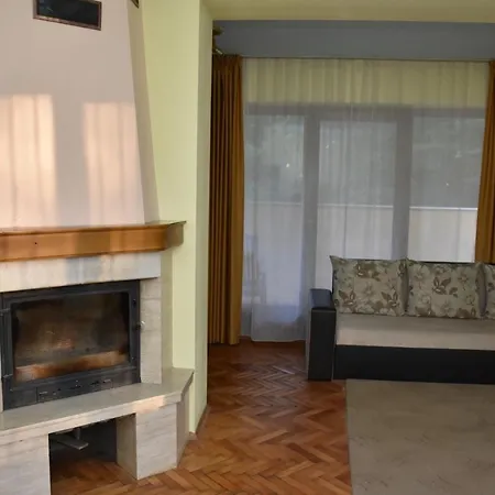 Lejlighedshotel сима